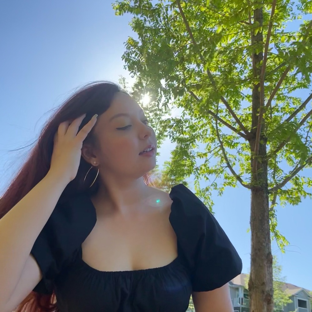 Meet your Posher, Andrea